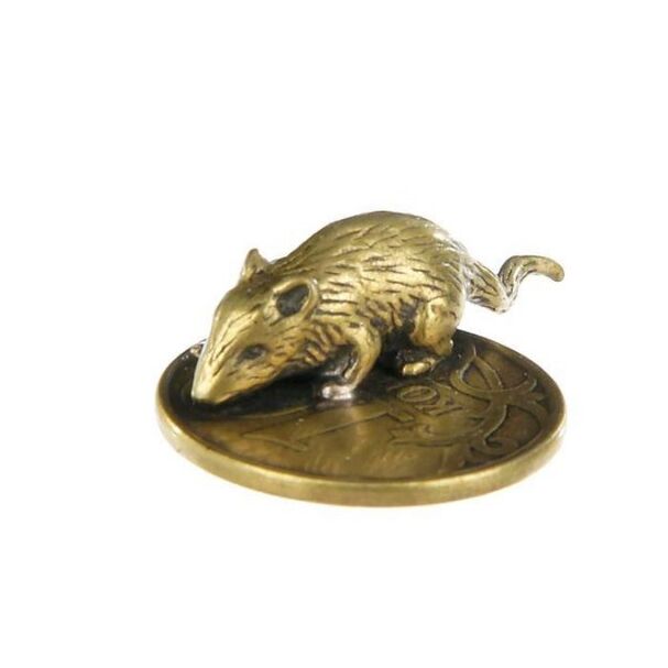 Geldbörse Maus Amulett mit einer Münze für viel Glück in Geldangelegenheiten